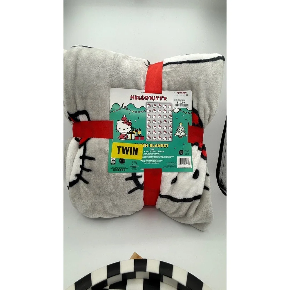 Hello Kitty Christmas Plush Twin Blanket Gray White Red Holiday Soft Throw‎ New